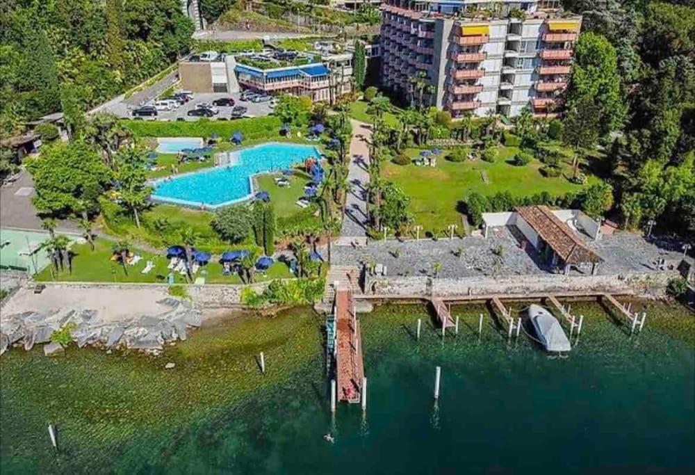 Appartamento Con Piscina E Sauna Bissone Exterior foto